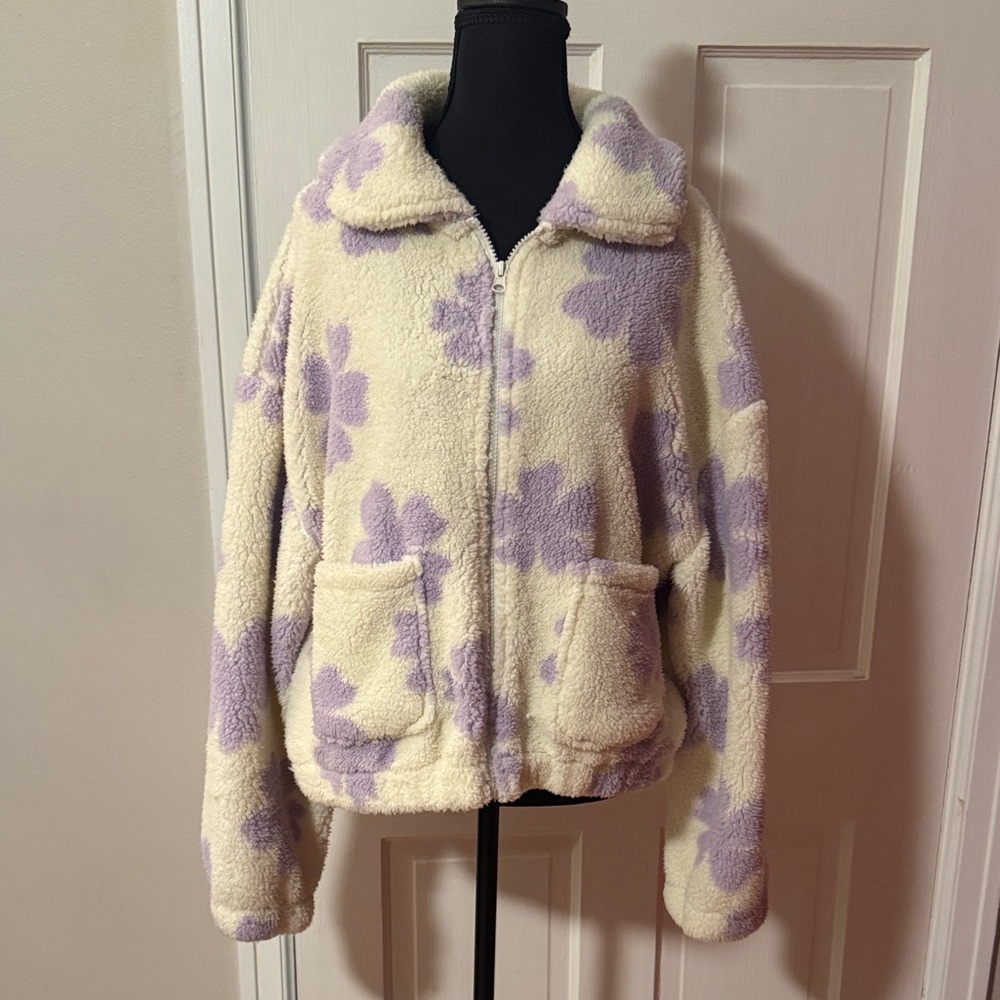 Thred & Supply Women's Full Zip Fleece White with Purple Flowers Size Large